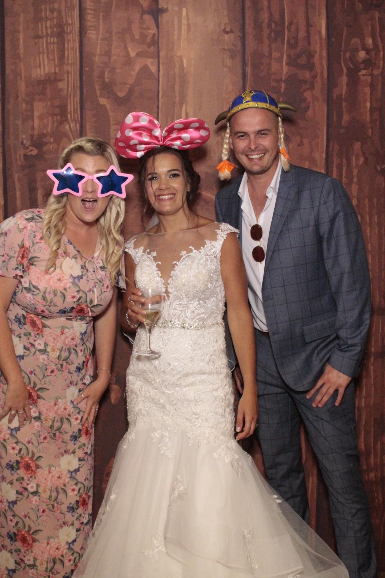 Samantha & Sean's Wedding | View more photos from the event at gallery.myphotoboothexperience.co.uk/u/MyPhotoBoothExperienceLtd/Samantha-Seans-Wedding